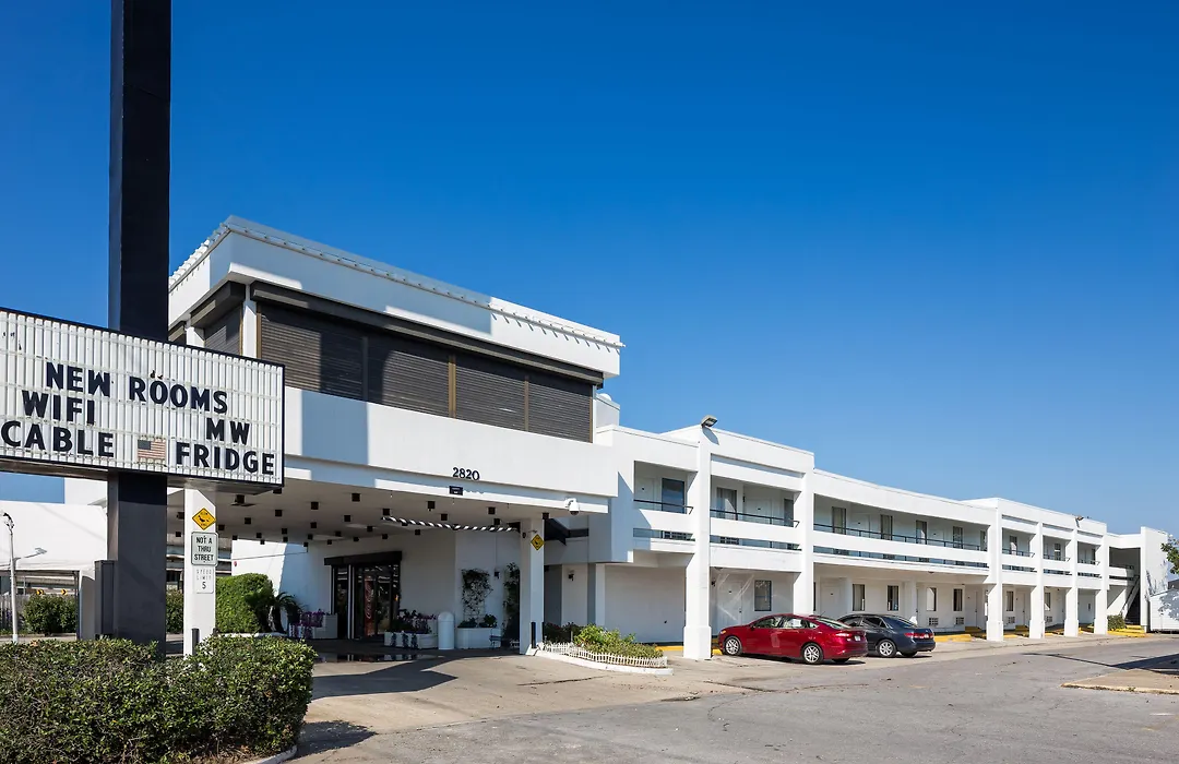 Contempra Inn-1